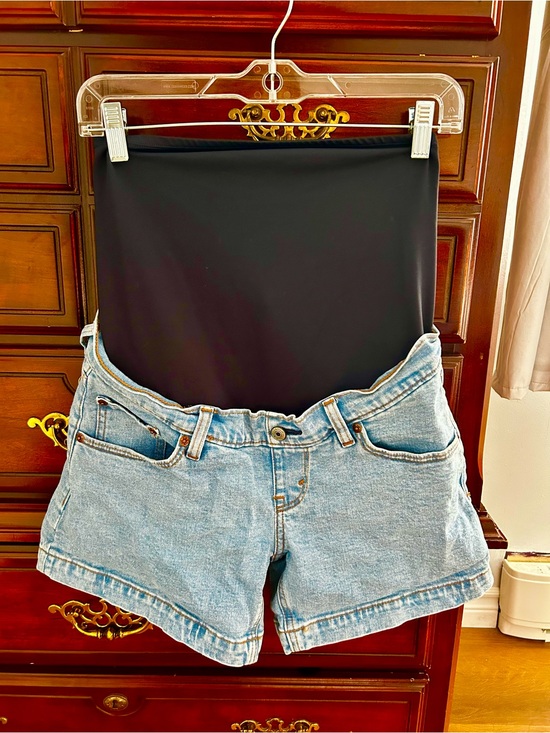 Abercrombie & Fitch Pants - Abercrombie Dad Shorts (Maternity) Size 25
